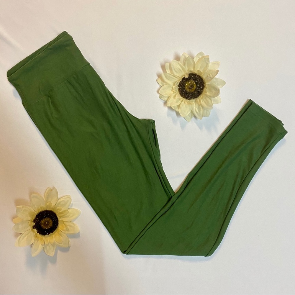 NEW Lularoe Solid Dark Green OS Leggings